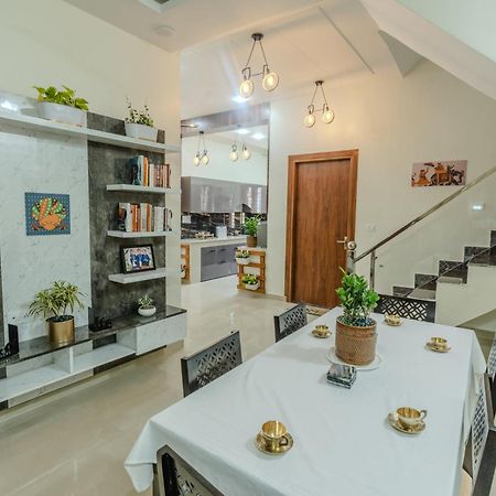 Dhruva - Luxury Villa In Cbd Dehradun Bagian luar foto